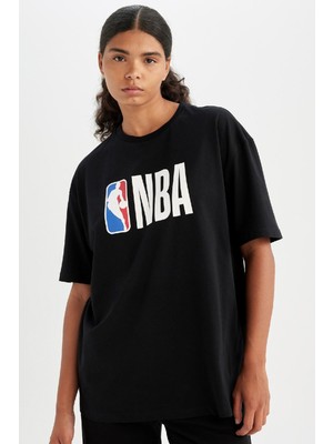 DeFactoFit NBA Wordmark Boxy Fit Bisiklet Yaka Kısa Kollu Tişört Z9313AZ24AU