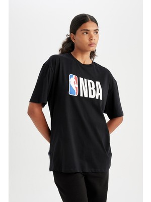 DeFactoFit NBA Wordmark Boxy Fit Bisiklet Yaka Kısa Kollu Tişört Z9313AZ24AU