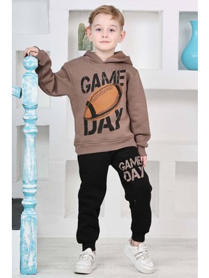 Riccotarz Erkek Çocuk Üzerinde Top ve Game Day Yazı Baskılı Sweatshirt 3 Iplik Kahverengi Eşofman Takım