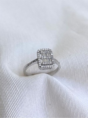 Ricco Jewellery 14 K White Gold Kaplama 925 Ayar Gümüş Klasik Baget Yüzük