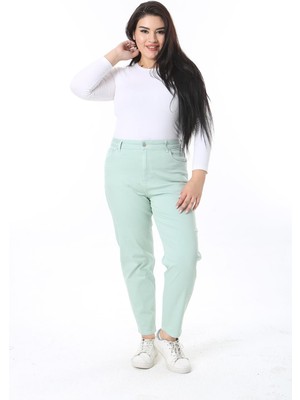 Kadın Büyük Beden Yeşil Gabardin Kumaş 5 Cepli Likralı Pantolon 65N38394