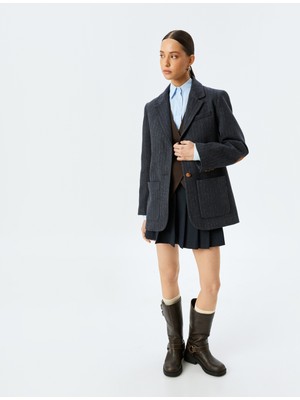 Koton Yün Karışımlı Aplike Çift Cep Detaylı Kruvaze Oversize Kaşe Blazer Ceket