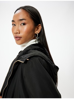 Koton Içi Suni Kürklü Parka Kapüşonlu Fermuarlı Cepli