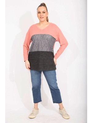 Kadın Renkli Rahat Kesim Yumoş Kumaş Renk ve Desen Kombinli Sweatshirt 65N35489