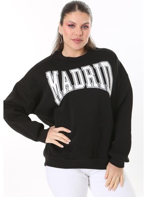 Kadın Büyük Beden Siyah Içi Şardonlu Kumaş Nakışlı Sweatshirt 65N37717