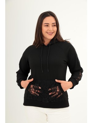 Kadın Büyük Beden Siyah Dantel Detaylı Sweatshirt 65N38435