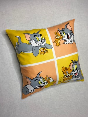 Yaya Design Co Tom Ve Jerry Desenli Dijital Baskılı Kırlent Kılıfı ve Yastık