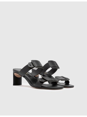 İLVİ Cauvin Kadın Siyah Topuklu Terlik Gerçek Deri Malzemesiyle El Yapımı ve Dayanıklı