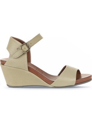 Bueno Shoes Haki Deri Kadın Dolgu Topuklu Sandalet 01WJ1503 01WJ1503