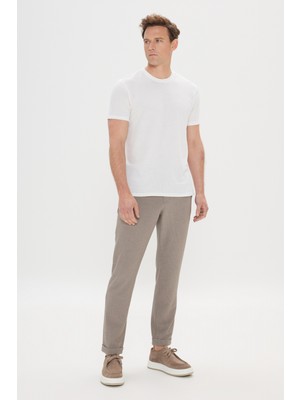 ALTINYILDIZ CLASSICS Erkek Beyaz Slim Fit Dar Kesim %100 Pamuk Armürlü Bisiklet Yaka Tişört