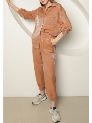 Parlak Kumaş Kadın Takım - Camel