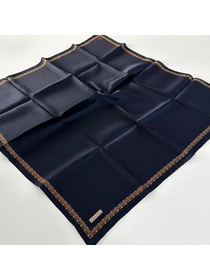 Armine Sura Saf Ipek Lacivert-Gold Eşarp 24-25 Sonbahar Kış Sezonu PKT2902