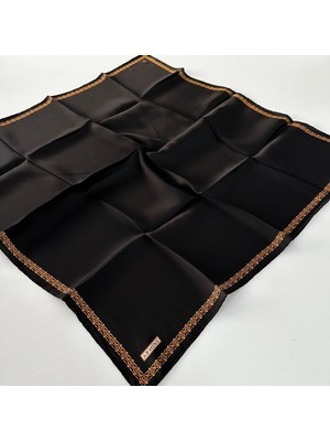 Armine Sura Saf Ipek Siyah-Gold Eşarp 24-25 Sonbahar Kış Sezonu PKT2901