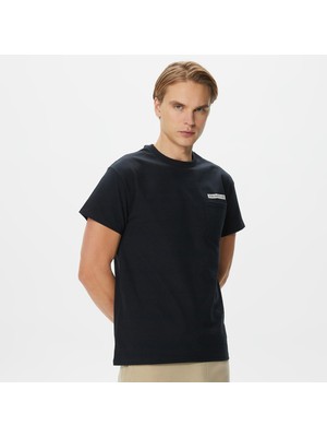 Cosmopolitan Pocket.black