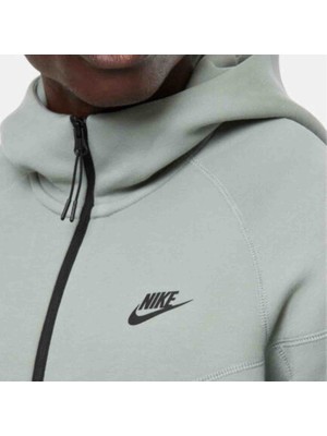 Nike Sportswear Tech Fleece Sweatshirt