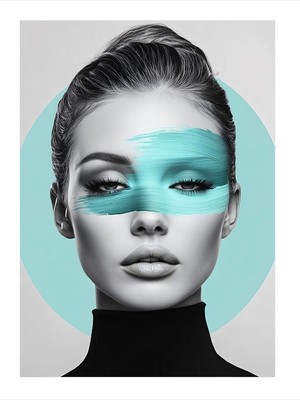 Mavi Makyajlı Kadın Mdf Poster 18CM x 27CM
