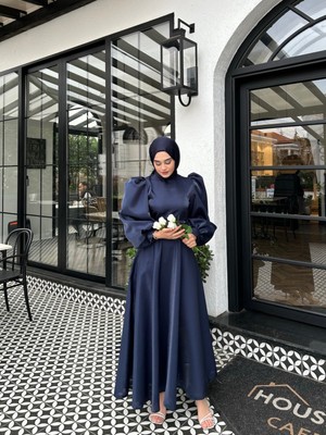 By Atelier Lacivert Simli Hazel Tesettür Abiye Uzun Kollu Saten Kumaş Kadın Elbise