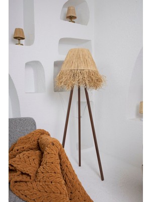Mediterian Doğal Rafya Bohem Lambader, Ahşap Tripod Ayak, Sıcak ve Şık Aydınlatma