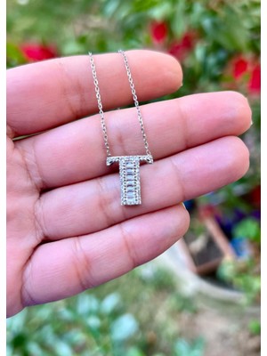 Defne Silver Baget Taşlı T Harf Kolye
