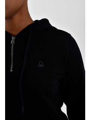 Kadın Siyah Sol Göğsü Logo Detaylı Fermuarlı Kapüşonlu Sweatshirt