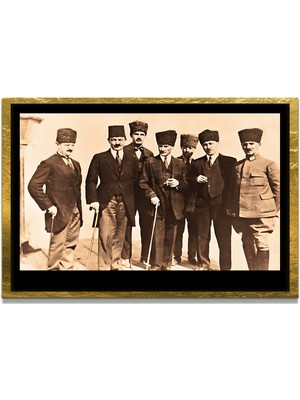 Marsilyan Yapay Zeka ile Yenilenmiş Atatürk Fotoğrafları Siyah Beyaz Cam Tablo, 3D Dekoratif Baskı 104