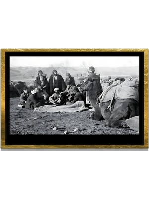 Marsilyan Yapay Zeka ile Yenilenmiş Atatürk Fotoğrafları Siyah Beyaz Cam Tablo, 3D Dekoratif Baskı 222