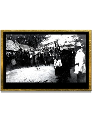 Marsilyan Yapay Zeka ile Yenilenmiş Atatürk Fotoğrafları Siyah Beyaz Cam Tablo, 3D Dekoratif Baskı 75