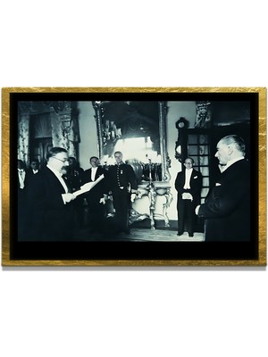 Marsilyan Yapay Zeka ile Yenilenmiş Atatürk Fotoğrafları Siyah Beyaz Cam Tablo, 3D Dekoratif Baskı 268