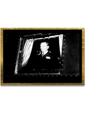 Marsilyan Yapay Zeka ile Yenilenmiş Atatürk Fotoğrafları Siyah Beyaz Cam Tablo, 3D Dekoratif Baskı 179