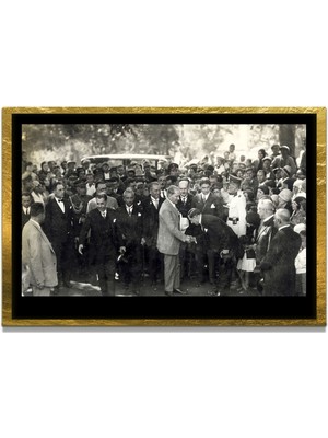 Marsilyan Yapay Zeka ile Yenilenmiş Atatürk Fotoğrafları Siyah Beyaz Cam Tablo, 3D Dekoratif Baskı 781