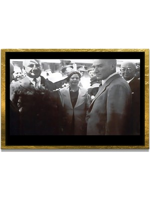 Marsilyan Yapay Zeka ile Yenilenmiş Atatürk Fotoğrafları Siyah Beyaz Cam Tablo, 3D Dekoratif Baskı 309