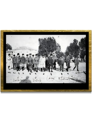 Marsilyan Yapay Zeka ile Yenilenmiş Atatürk Fotoğrafları Siyah Beyaz Cam Tablo, 3D Dekoratif Baskı 123