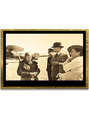 Marsilyan Yapay Zeka ile Yenilenmiş Atatürk Fotoğrafları Siyah Beyaz Cam Tablo, 3D Dekoratif Baskı 144