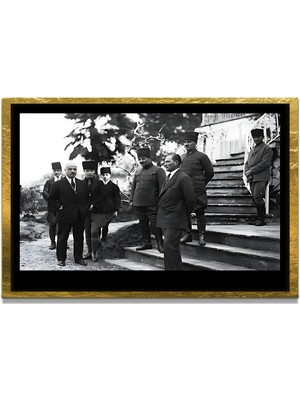 Marsilyan Yapay Zeka ile Yenilenmiş Atatürk Fotoğrafları Siyah Beyaz Cam Tablo, 3D Dekoratif Baskı 699