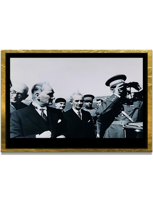 Marsilyan Yapay Zeka ile Yenilenmiş Atatürk Fotoğrafları Siyah Beyaz Cam Tablo, 3D Dekoratif Baskı 224