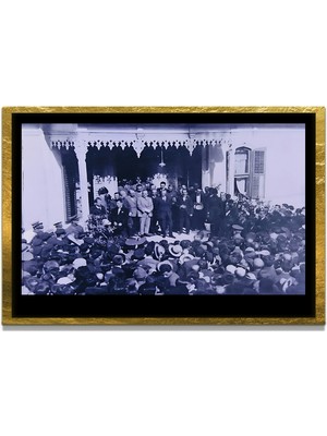 Marsilyan Yapay Zeka ile Yenilenmiş Atatürk Fotoğrafları Siyah Beyaz Cam Tablo, 3D Dekoratif Baskı 174