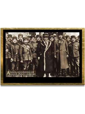 Marsilyan Yapay Zeka ile Yenilenmiş Atatürk Fotoğrafları Siyah Beyaz Cam Tablo, 3D Dekoratif Baskı 714