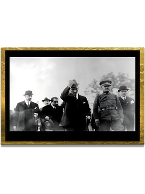 Marsilyan Yapay Zeka ile Yenilenmiş Atatürk Fotoğrafları Siyah Beyaz Cam Tablo, 3D Dekoratif Baskı 589