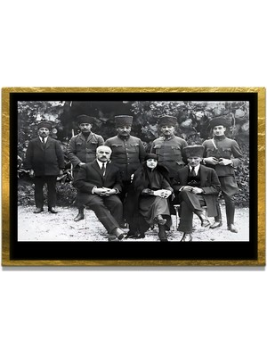 Marsilyan Yapay Zeka ile Yenilenmiş Atatürk Fotoğrafları Siyah Beyaz Cam Tablo, 3D Dekoratif Baskı 687