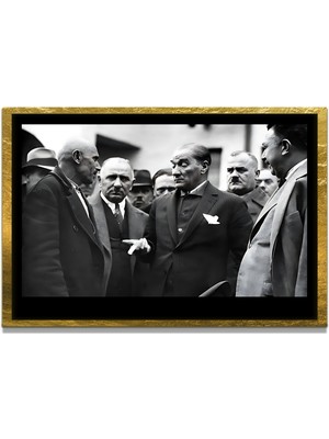 Marsilyan Yapay Zeka ile Yenilenmiş Atatürk Fotoğrafları Siyah Beyaz Cam Tablo, 3D Dekoratif Baskı 52