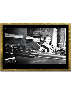 Marsilyan Yapay Zeka ile Yenilenmiş Atatürk Fotoğrafları Siyah Beyaz Cam Tablo, 3D Dekoratif Baskı 341