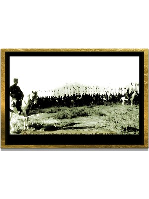 Marsilyan Yapay Zeka ile Yenilenmiş Atatürk Fotoğrafları Siyah Beyaz Cam Tablo, 3D Dekoratif Baskı 760