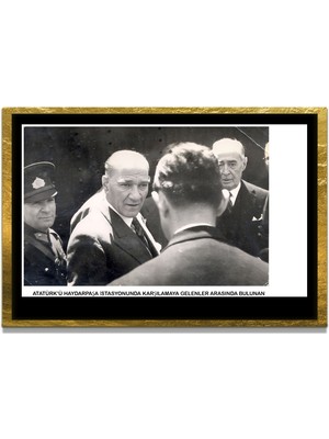 Marsilyan Yapay Zeka ile Yenilenmiş Atatürk Fotoğrafları Siyah Beyaz Cam Tablo, 3D Dekoratif Baskı 806