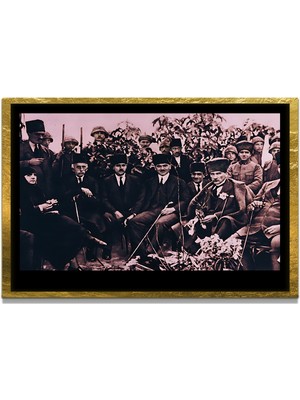 Marsilyan Yapay Zeka ile Yenilenmiş Atatürk Fotoğrafları Siyah Beyaz Cam Tablo, 3D Dekoratif Baskı 316