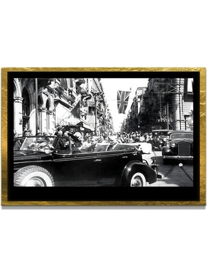 Marsilyan Yapay Zeka ile Yenilenmiş Atatürk Fotoğrafları Siyah Beyaz Cam Tablo, 3D Dekoratif Baskı 64