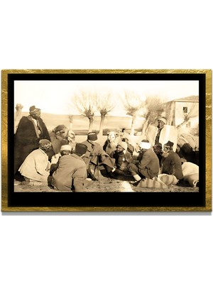 Marsilyan Yapay Zeka ile Yenilenmiş Atatürk Fotoğrafları Siyah Beyaz Cam Tablo, 3D Dekoratif Baskı 88