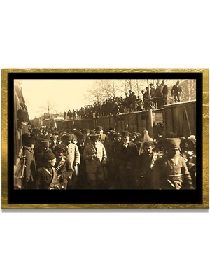 Marsilyan Yapay Zeka ile Yenilenmiş Atatürk Fotoğrafları Siyah Beyaz Cam Tablo, 3D Dekoratif Baskı 328