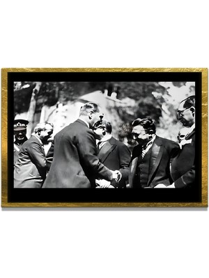 Marsilyan Yapay Zeka ile Yenilenmiş Atatürk Fotoğrafları Siyah Beyaz Cam Tablo, 3D Dekoratif Baskı 483