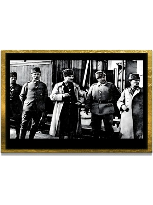 Marsilyan Yapay Zeka ile Yenilenmiş Atatürk Fotoğrafları Siyah Beyaz Cam Tablo, 3D Dekoratif Baskı 413