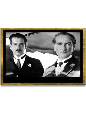 Marsilyan Yapay Zeka ile Yenilenmiş Atatürk Fotoğrafları Siyah Beyaz Cam Tablo, 3D Dekoratif Baskı 80